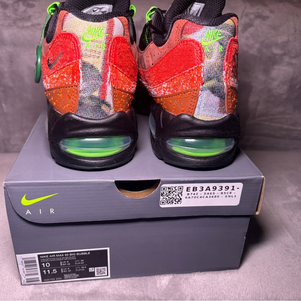 Nike Air Max 95 OG Bubble “Hong Kong” mens 10 - Picture 3 of 13